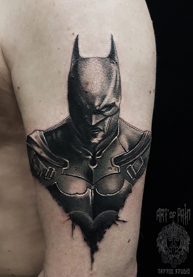 Татуировка мужская black&grey на плече Бэтмен – Мастер тату: 
