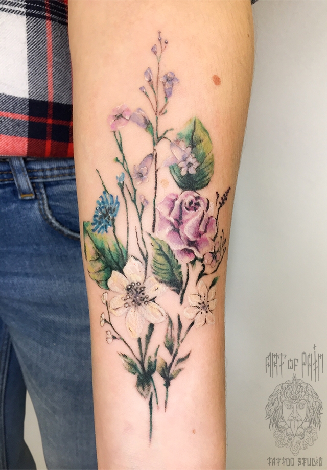 Татуировка женская реализм на предплечье полевые цветы – Мастер тату: 