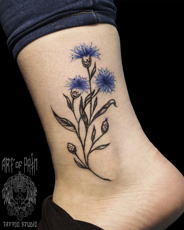 Татуировка женская графика на щиколотке полевые цветы – Мастер тату: 