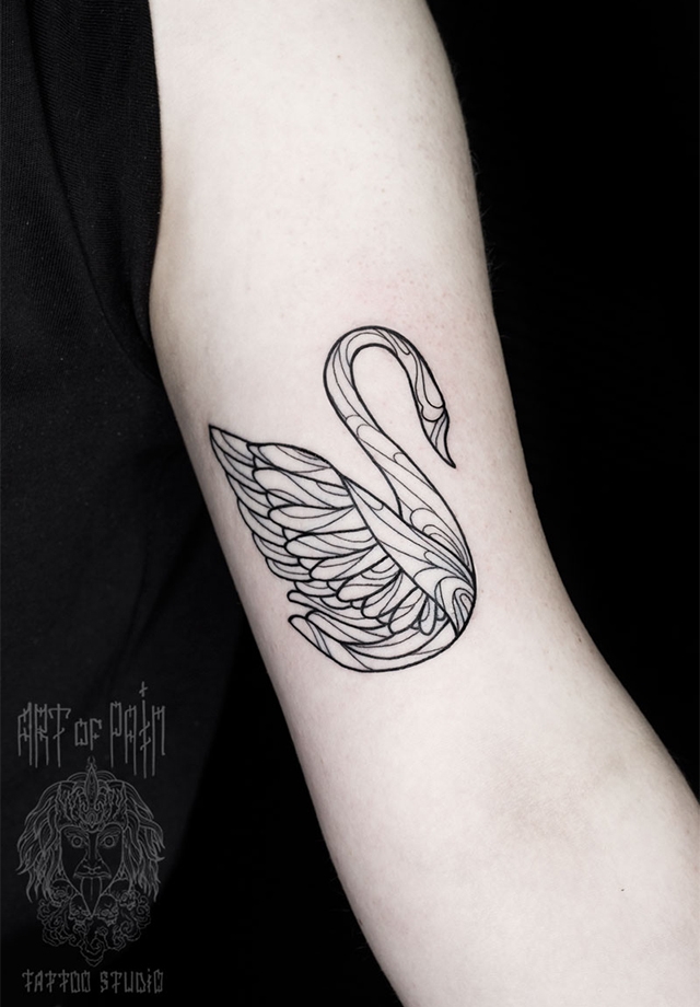 Татуировка женская графика на руке лебедь – Мастер тату: 