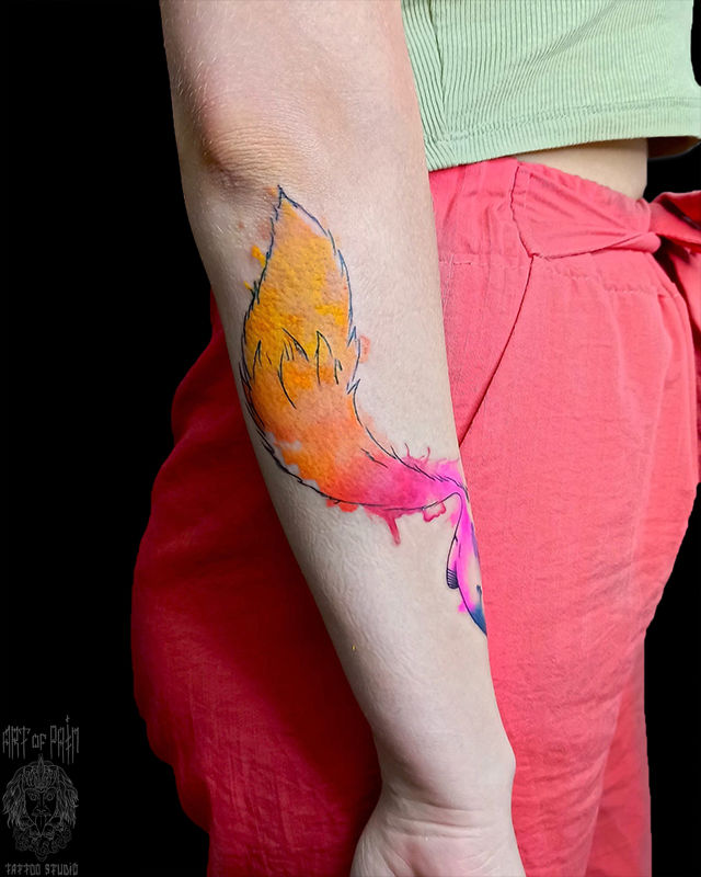 Татуировка женская акварель на предплечье лиса (хвост) – Мастер тату: 