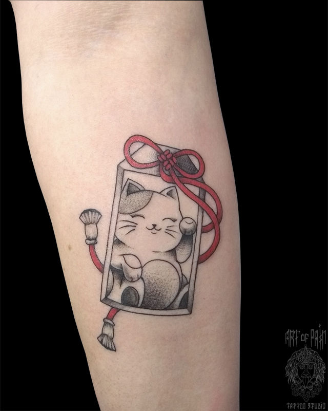 Татуировка женская графика на предплечье японский котик – Мастер тату: Анастасия Родина