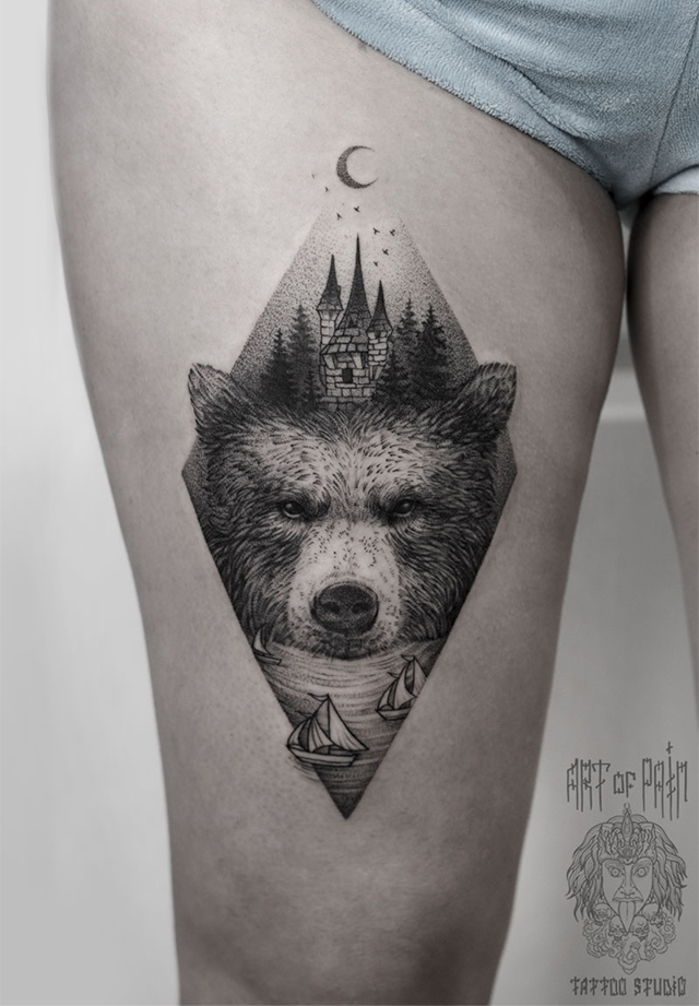 Татуировка женская графика на бедре медведь, пейзаж – Мастер тату: 