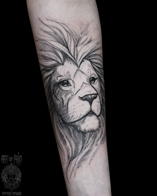 Татуировка женская графика на предплечье голова льва – Мастер тату: 