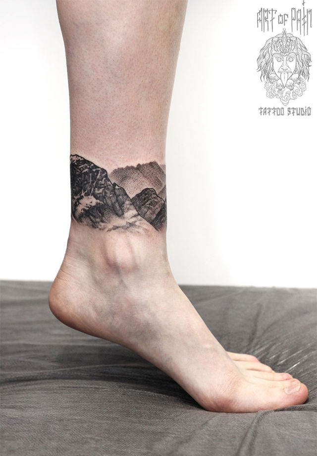 Татуировка женская графика на щиколотке пейзаж – Мастер тату: 