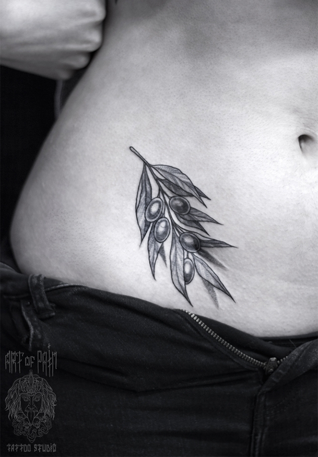 Татуировка женская графика на животе олива – Мастер тату: 