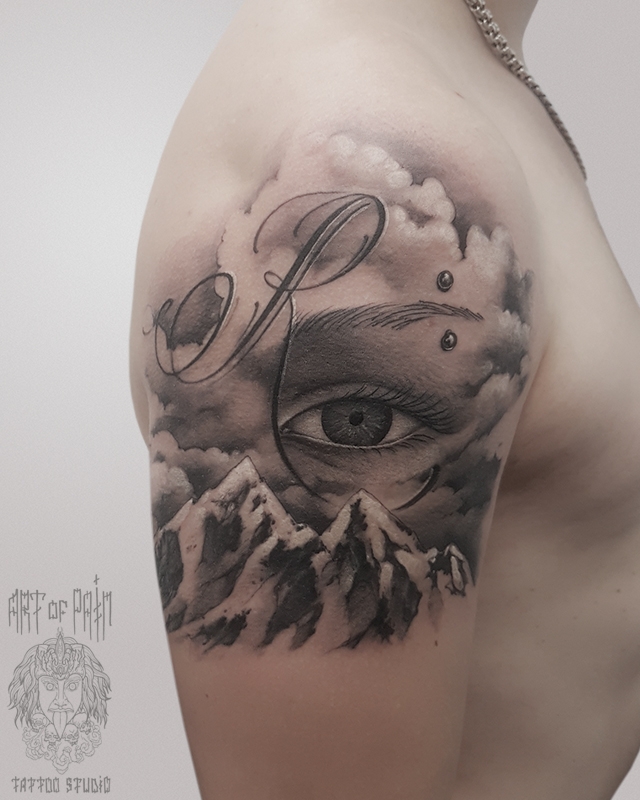 Татуировка мужская black&grey на плече глаз и горы – Мастер тату: 