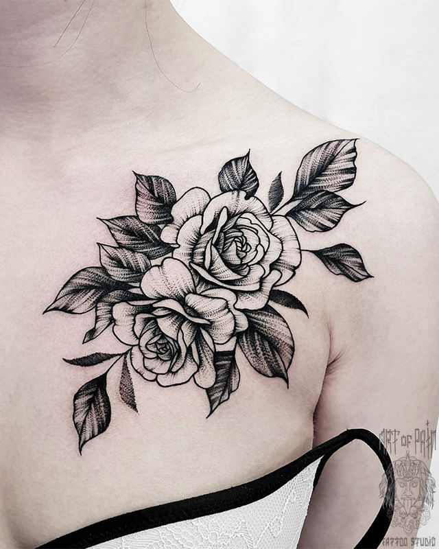 Татуировка женская графика на ключице две розы – Мастер тату: 