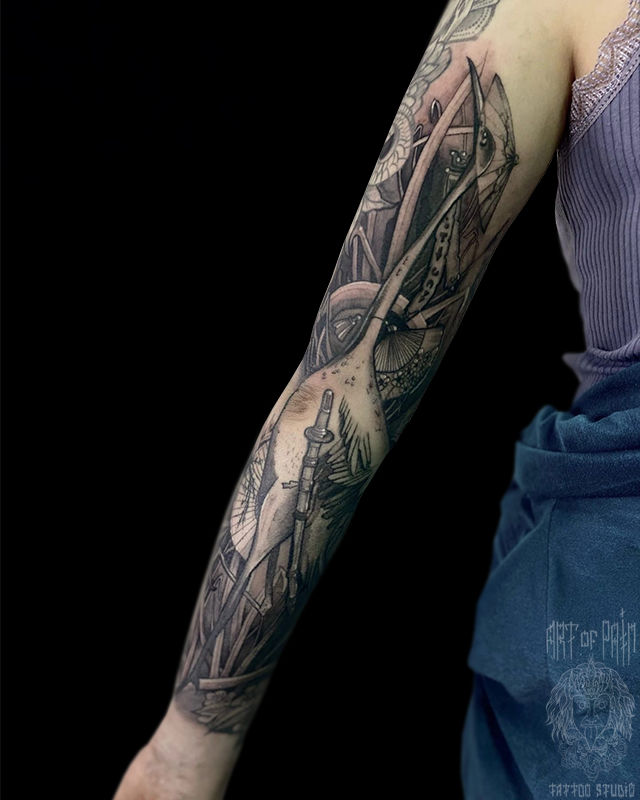 Татуировка женская графика на руке птица – Мастер тату: Кирилл Плотников