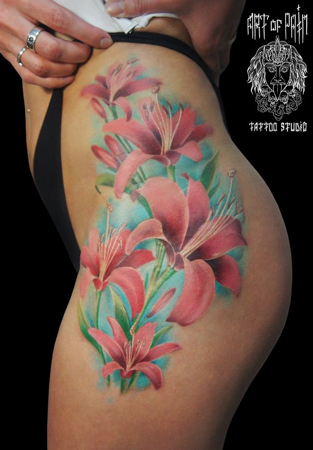 Татуировка женская реализм на бедре цветы – Мастер тату: 