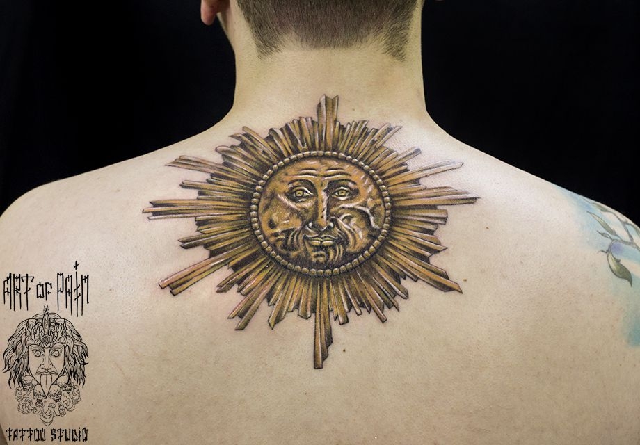 Татуировка мужская реализм на спине солнце – Мастер тату: 