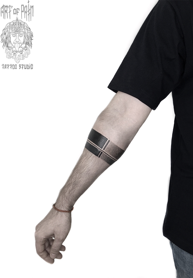 Татуировка мужская блэк ворк на предплечье браслет – Мастер тату: Максим Север