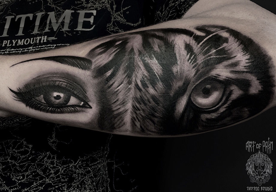 Татуировка мужская black&grey предплечье глаза девушки и тигра – Мастер тату: Анастасия Юсупова