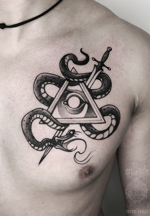 Татуировка мужская дотворк на груди «Змея, треугольник и кинжал» – Мастер тату: 