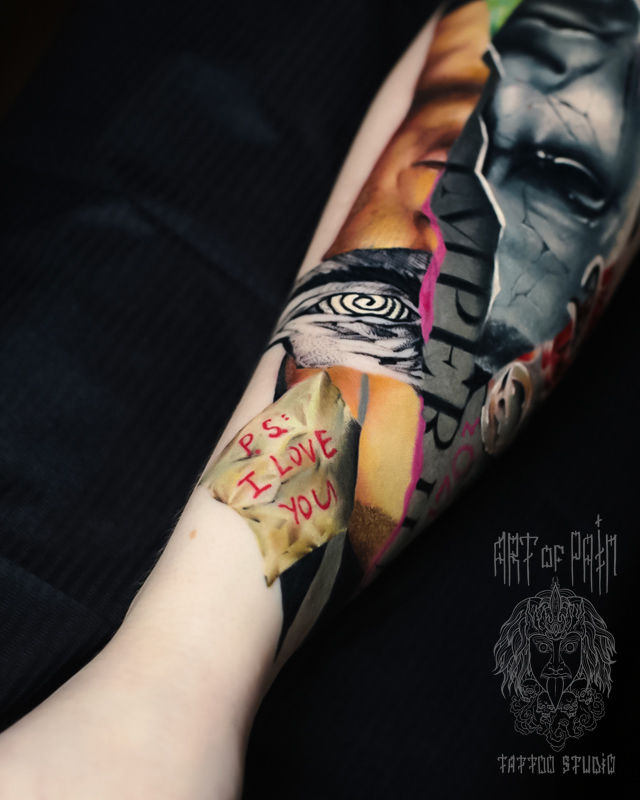 Татуировка женская реализм на предплечье бумажка с надписью – Мастер тату: Дмитрий Шейб