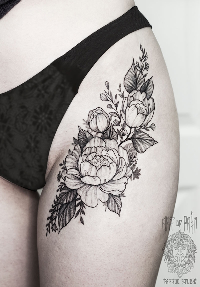Татуировка женская графика на бедре цветы на ветке – Мастер тату: 