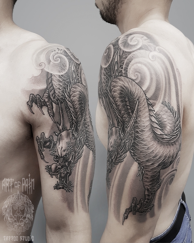 Татуировка мужская япония на плече дракон в облаках – Мастер тату: 