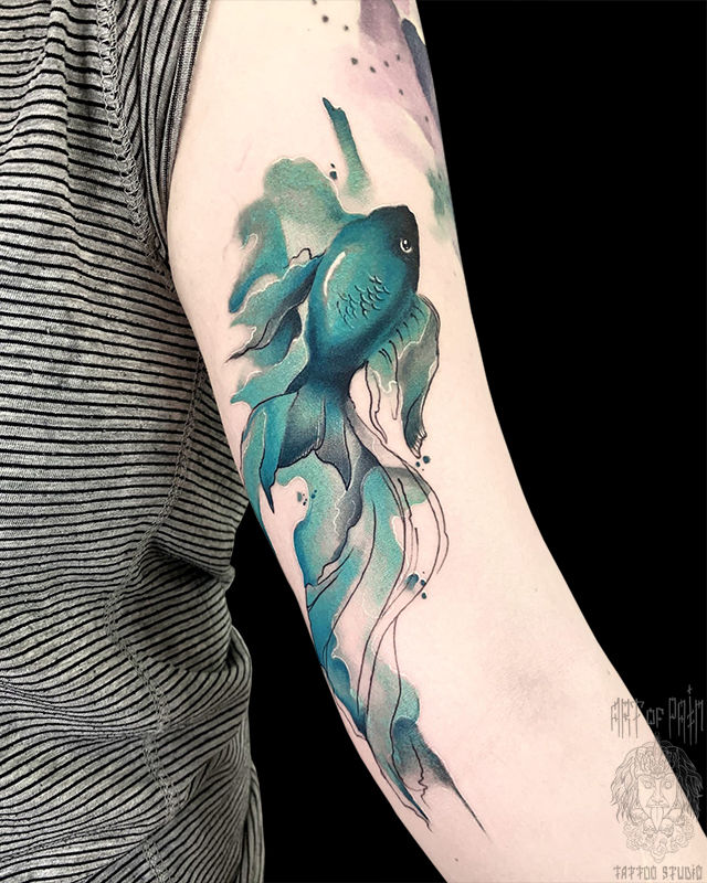 Татуировка женская акварель на руке рыбка – Мастер тату: 