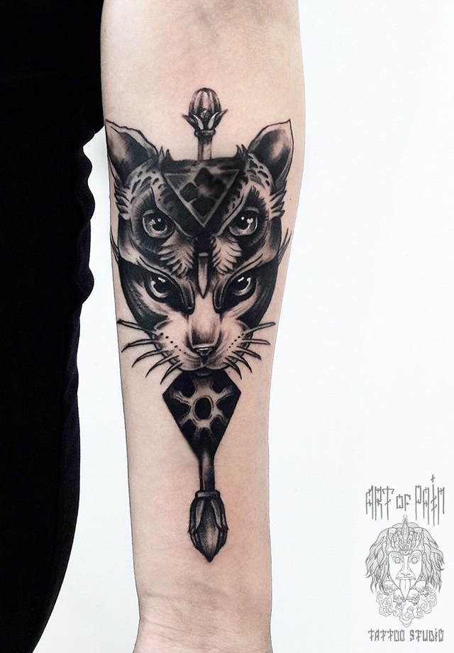 Татуировка женская графика предплечье сова/кошка – Мастер тату: 