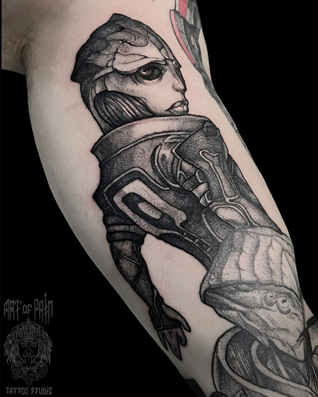 Татуировка мужская графика на руке Тейн Криос – Мастер тату: 