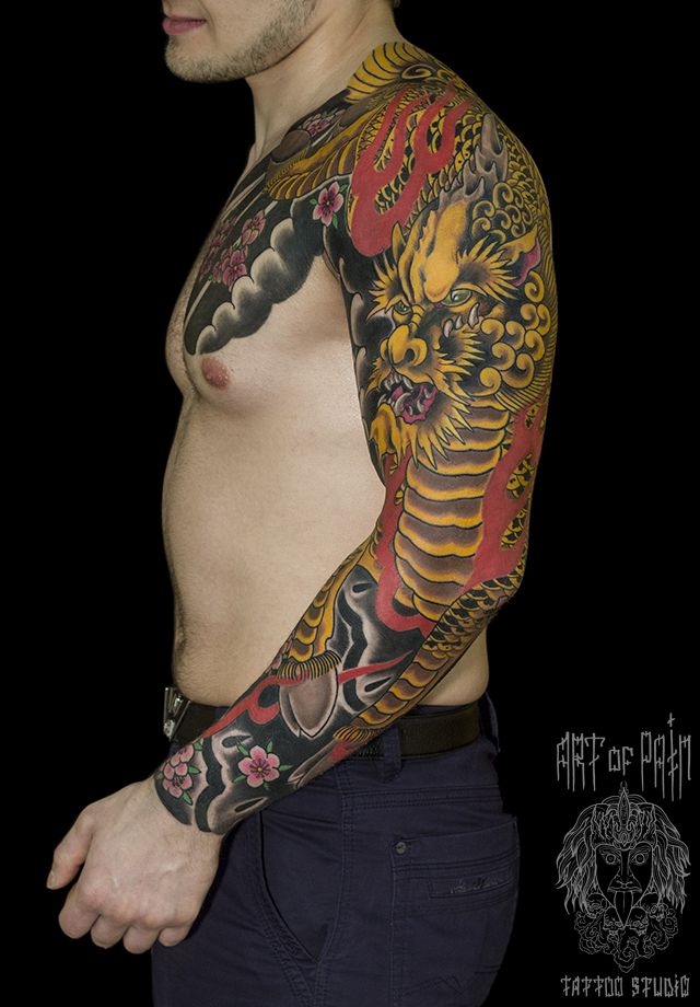 Татуировка мужская Япония рукав оранжевый дракон – Мастер тату: Ольга Добрякова