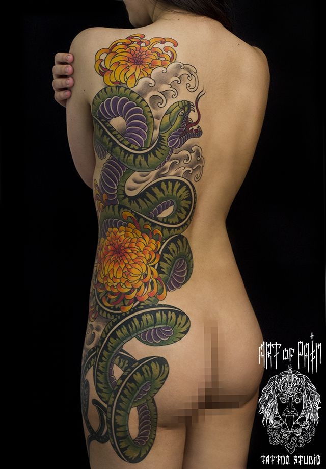 Татуировка женская япония на боку змея – Мастер тату: Ольга Добрякова
