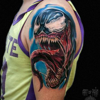 татуировка мужская фентези на плече Веном
