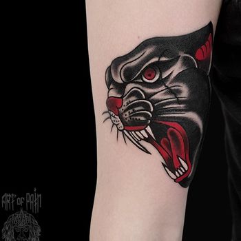 Татуировка женская олд скул на предплечье пантера