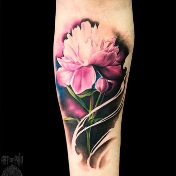 Татуировка женская реализм на предплечье сиреневый цветок