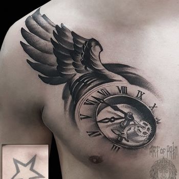 Татуировка мужская black&grey на груди часы