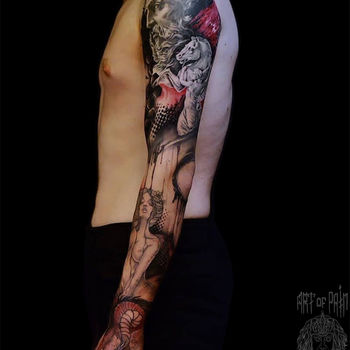 Татуировка мужская реализм и треш полька тау-рукав портрет, девушка, змея, конь