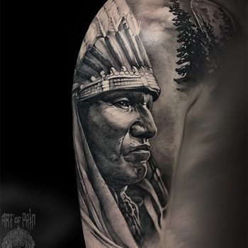Татуировка мужская реализм на плече индеец