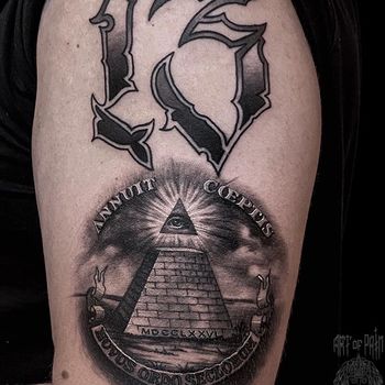 Татуировка мужская чикано на плече 13, пирамида, массонский глаз 