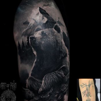 Татуировка мужская реализм на плече медведь кавер