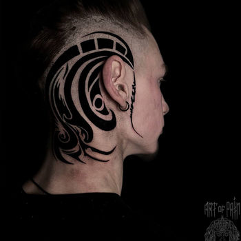 Татуировка мужская орнаментал на голове узор