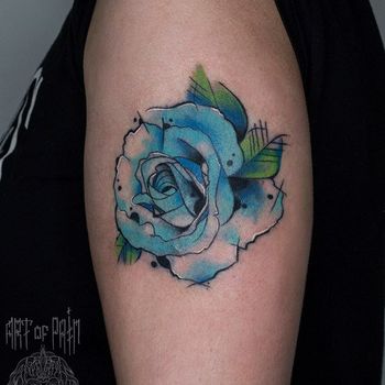  Татуировка женская акварель на плече роза