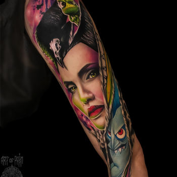Татуировка женская реализм на руке Малефисента и Аид