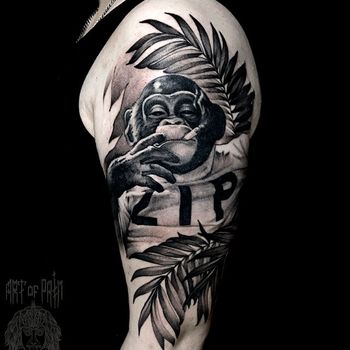 Татуировка мужская реализм на плече обезьяна