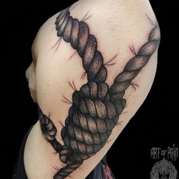 Татуировка мужская графика на руке веревка