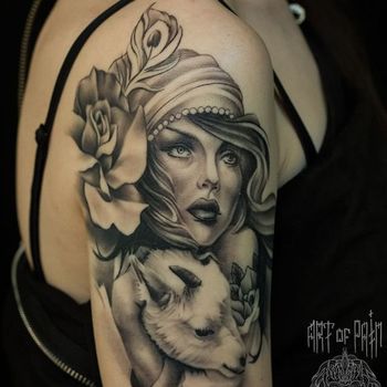 Татуировка женская Black&Grey на плече девушка и козлёнок