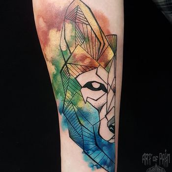 Татуировка женская акварель на предплечье волк