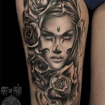 Татуировка женская чикано на бедре портрет