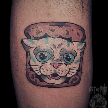 Татуировка мужская нью-скул на голени кот