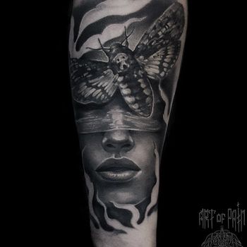 Татуировка мужская black&grey на предплечье дева и мотылек