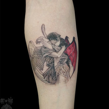 Татуировка женская графика на предплечье ангел и демон