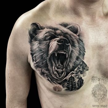 Татуировка мужская реализм на груди медведь