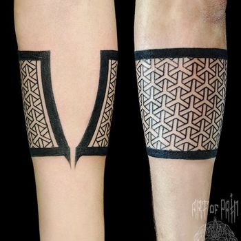 Татуировка мужская графика на предплечье браслет с орнаментом