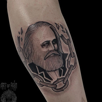 Татуировка мужская графика на голени Маркс