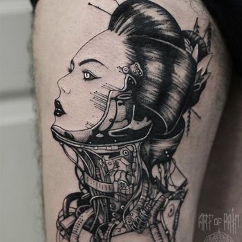 Татуировка мужская графика на бедре девушка робот