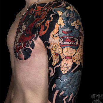 Татуировка мужская япония на плече собака Фу